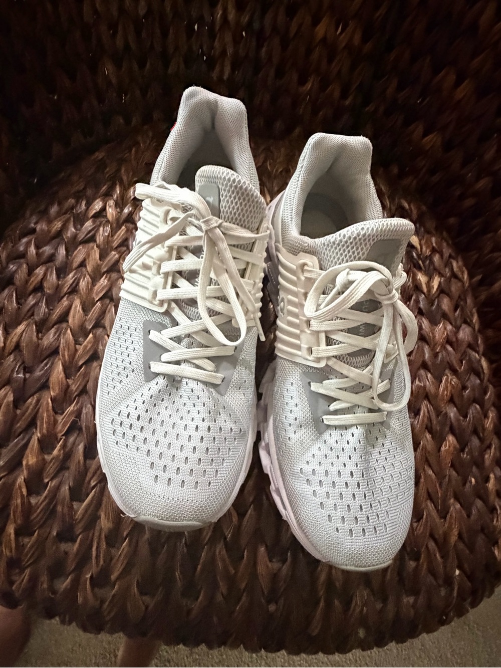 On Cloudswift Women's Running Shoe Sneaker in Glacier/White